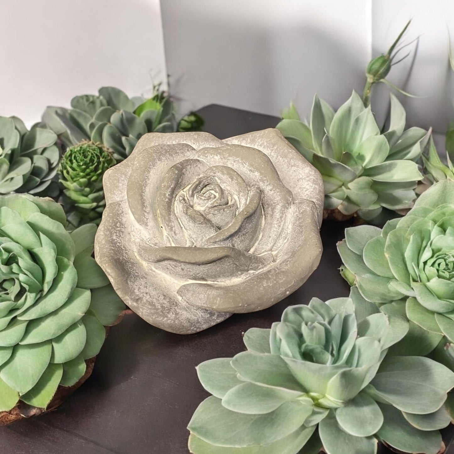 Flower on a Base Garden Ornament Resin Art Sculpture Figurine Stone Look 18cm