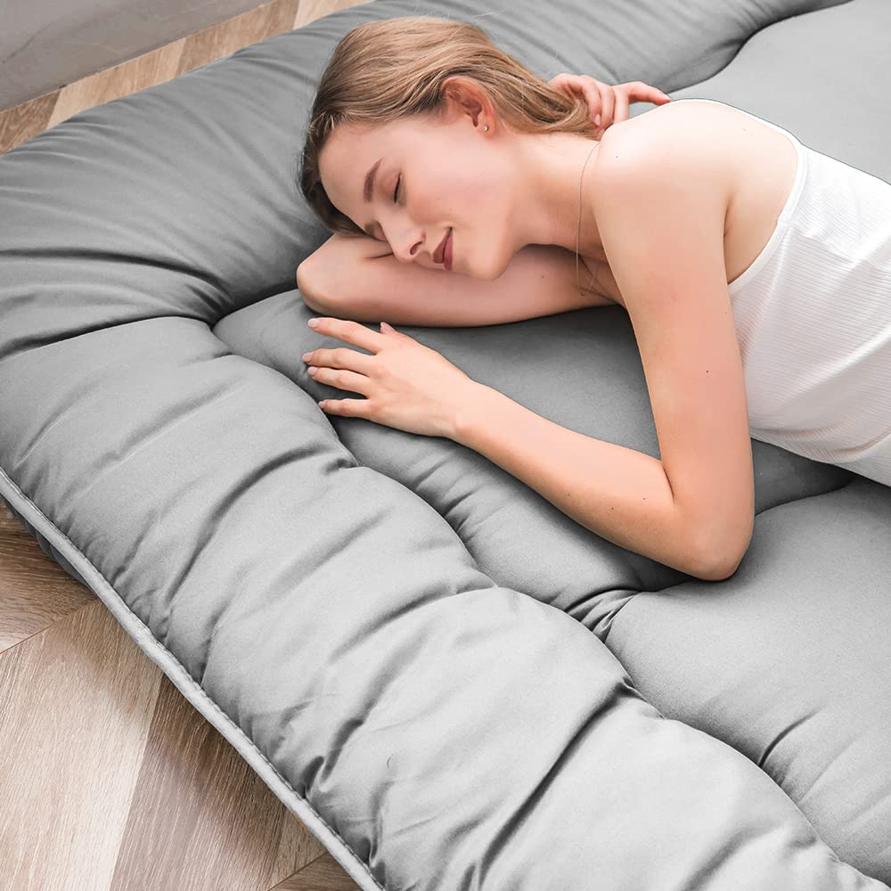 MAXYOYO Japanese Floor Futon Mattress, Thicken Tatami Sleeping Pad Foldable Roll Up Dormitory Mat Pad Floor Lounger Pillow Bed (Double, Gray)
