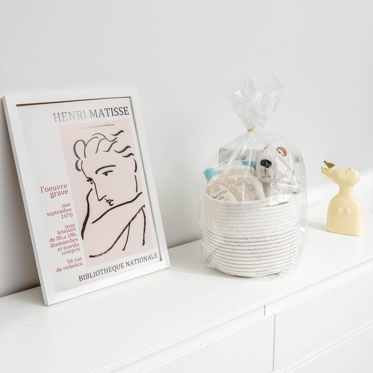 TIMEYARD Small Round Cotton Rope Storage Basket Decorative Shelf Basket