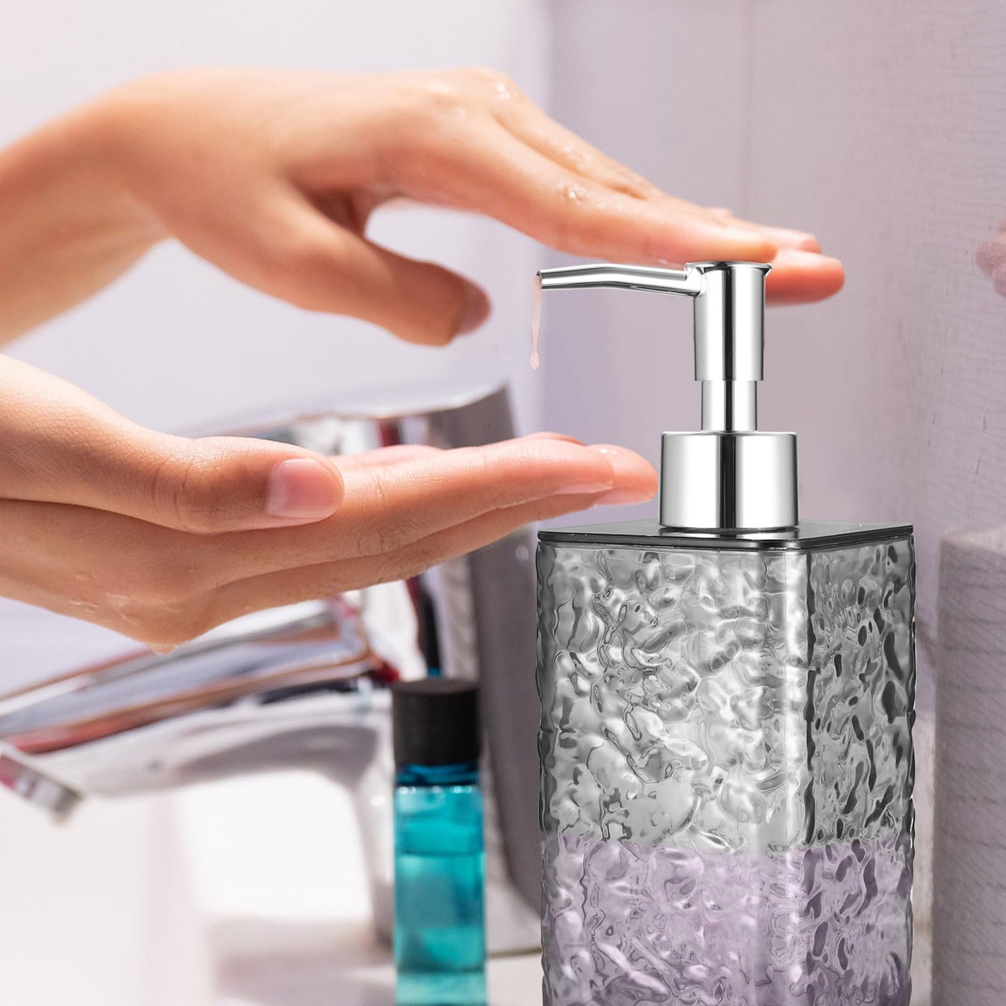 Shampoo and Conditioner Dispenser, Pump Bottle Dispenser, Plastic Refillable Kitchen Bathroom Liquid Soap Dispenser for Hand Wash Handwash Washing up