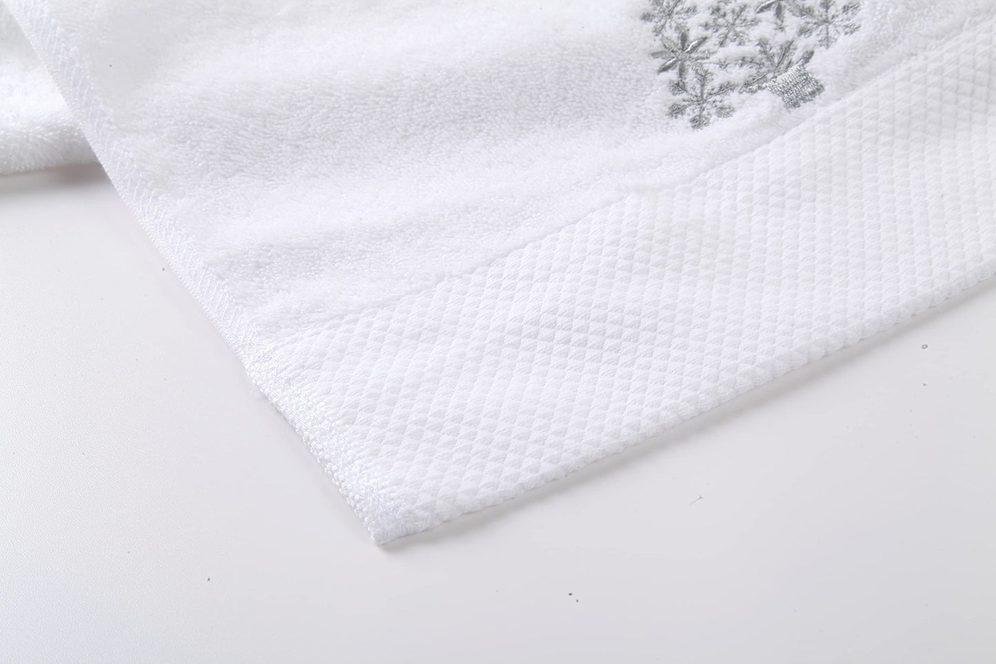 Quera Christmas Tree 2 Packs Embroidered Hand Towels(14'' x 30'') Premium Luxury Ultra Soft 100% Cotton Bathroom Decorative, Set