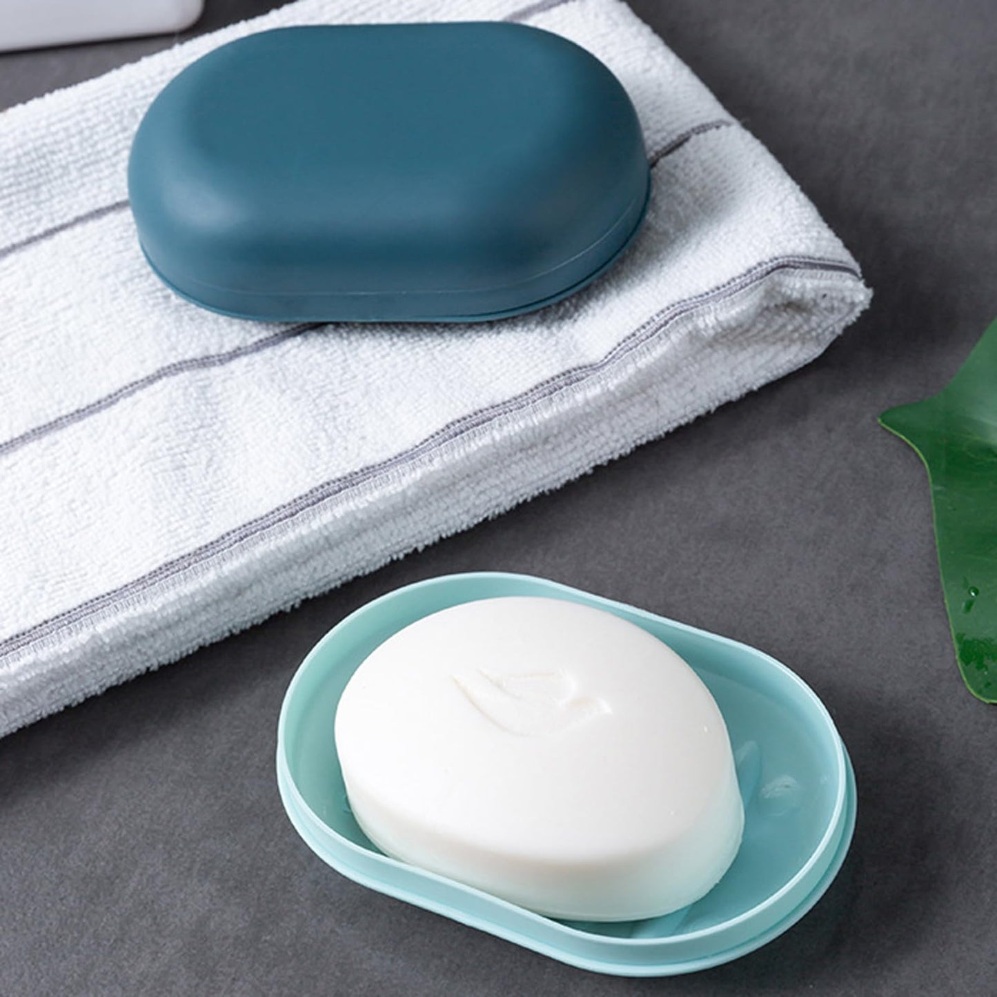 Lansonee 2 Pcs Covered Soap Trays, Leak-Proof & Sealable Travel Soap Box, Portable Soap Dish for Hiking, Gym, School, Bathroom - Dark Blue + Pink