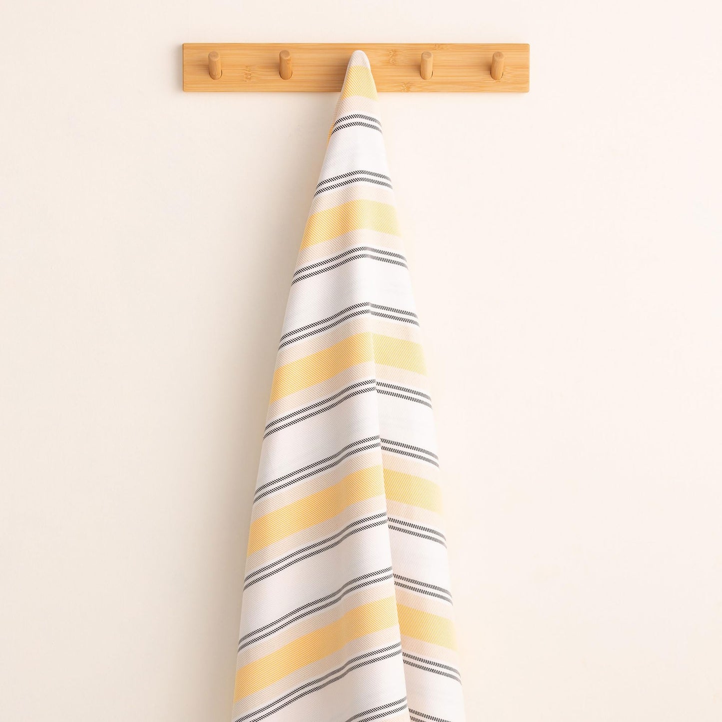 GAMUSI Rectangular Beach Towel - Bath Fouta - Tinted Yarn Embossed Fabric with Fringes - Yellow/White