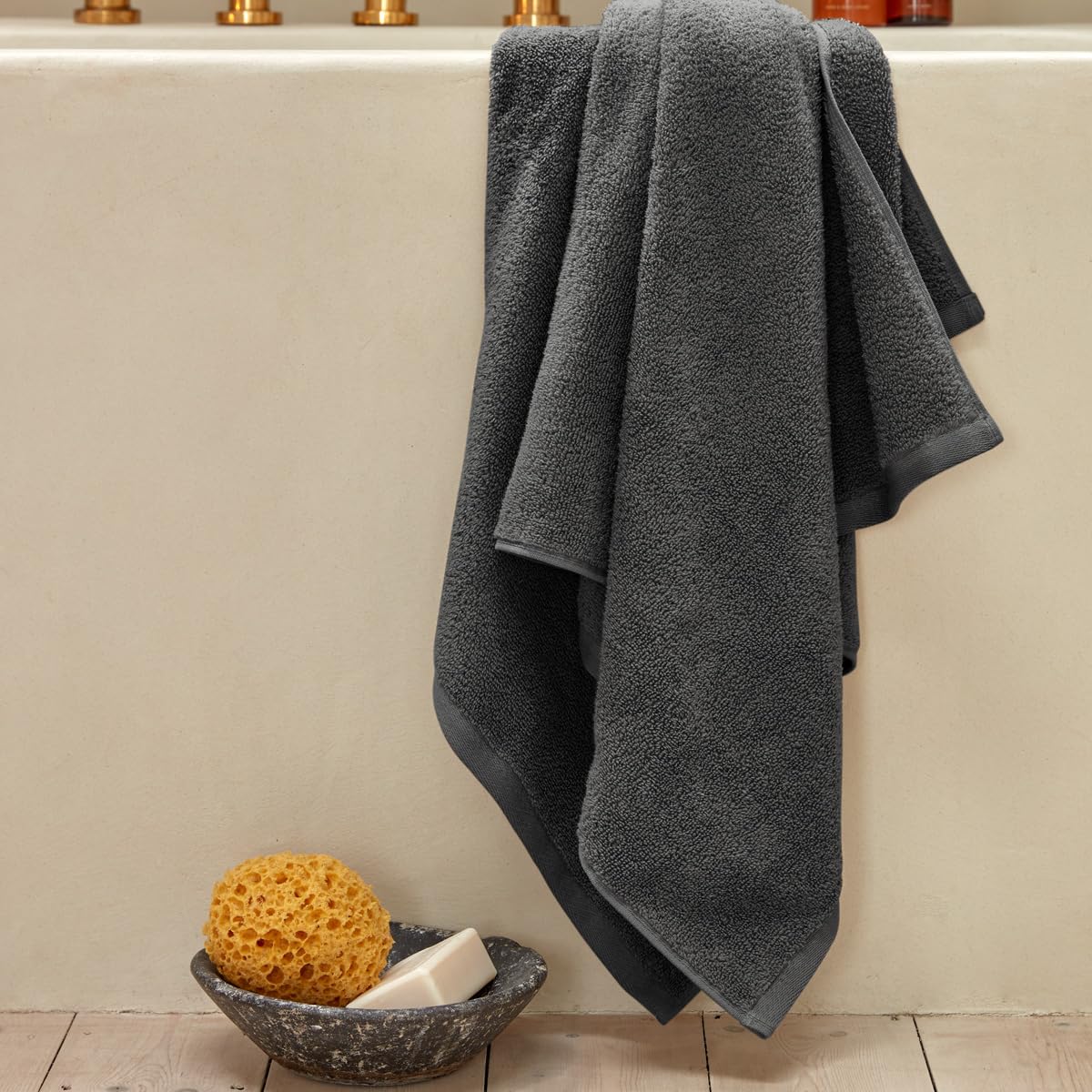 Christy Cirrus Lightweight Bath Towels | Set of 2 | Quick Dry | Super Soft and Fluffy | Lightweight Bathroom Shower Towels | 100% Cotton