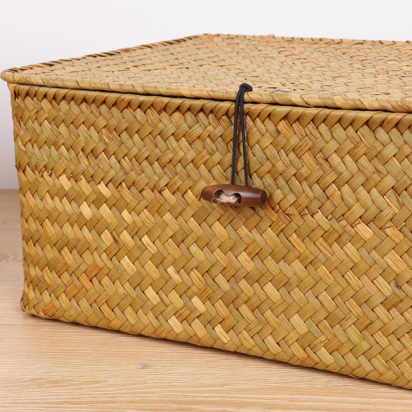 FEIALNDUO Wicker Shelf Baskets with Lid,Seagrass Storage Basket Bins Rectangular Handwoven Basket Boxes for Shelves Desktop Home Organizer