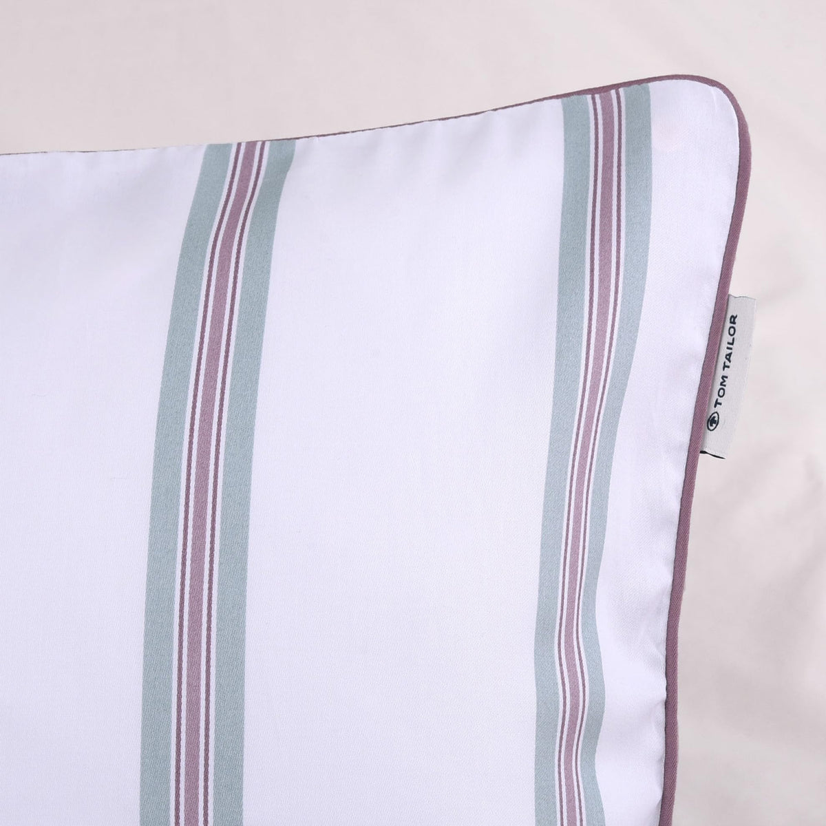 TOM TAILOR Satin-Bettwäsche, 60 x 80 cm + 140 x 200 cm, 100% Baumwolle/Satin, mit farbiger Paspel am Kissen, Wendemotiv und Markenreißverschluss