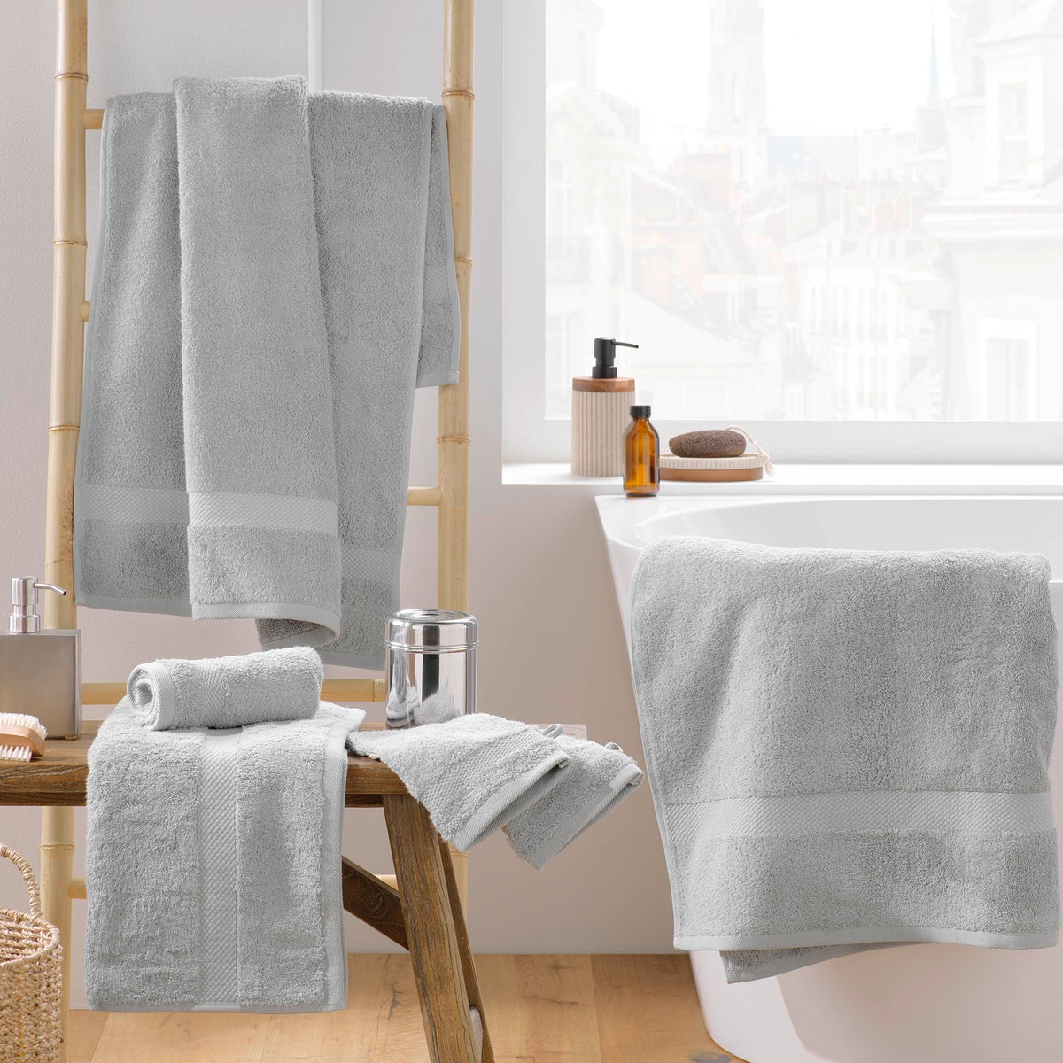 Douceur d'Intérieur, Elegance Pearl Towel 50 x 90 cm 100% Cotton Plain