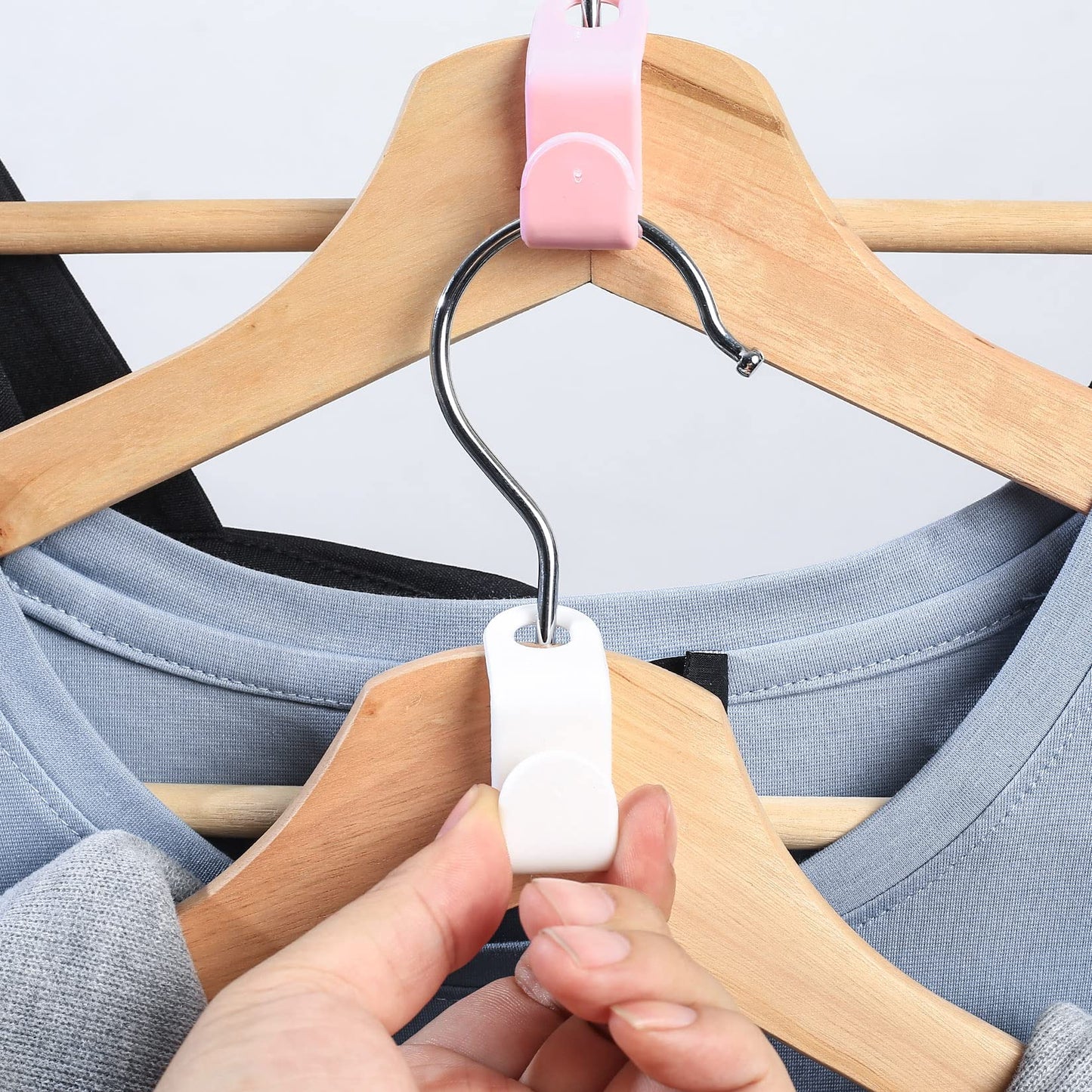 PIANKEKE 65 Pcs Clothes Hanger Connector Hooks, White Space Saver Hooks