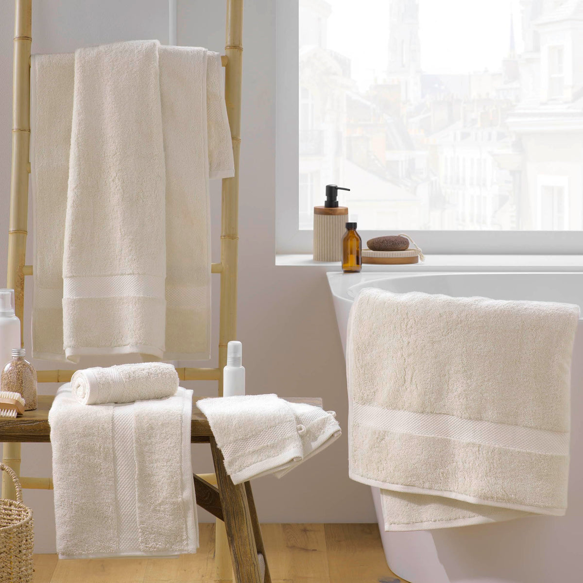 Douceur d'Intérieur, Elegance Sand Hand Towel 50 x 90 cm 100% Cotton Plain