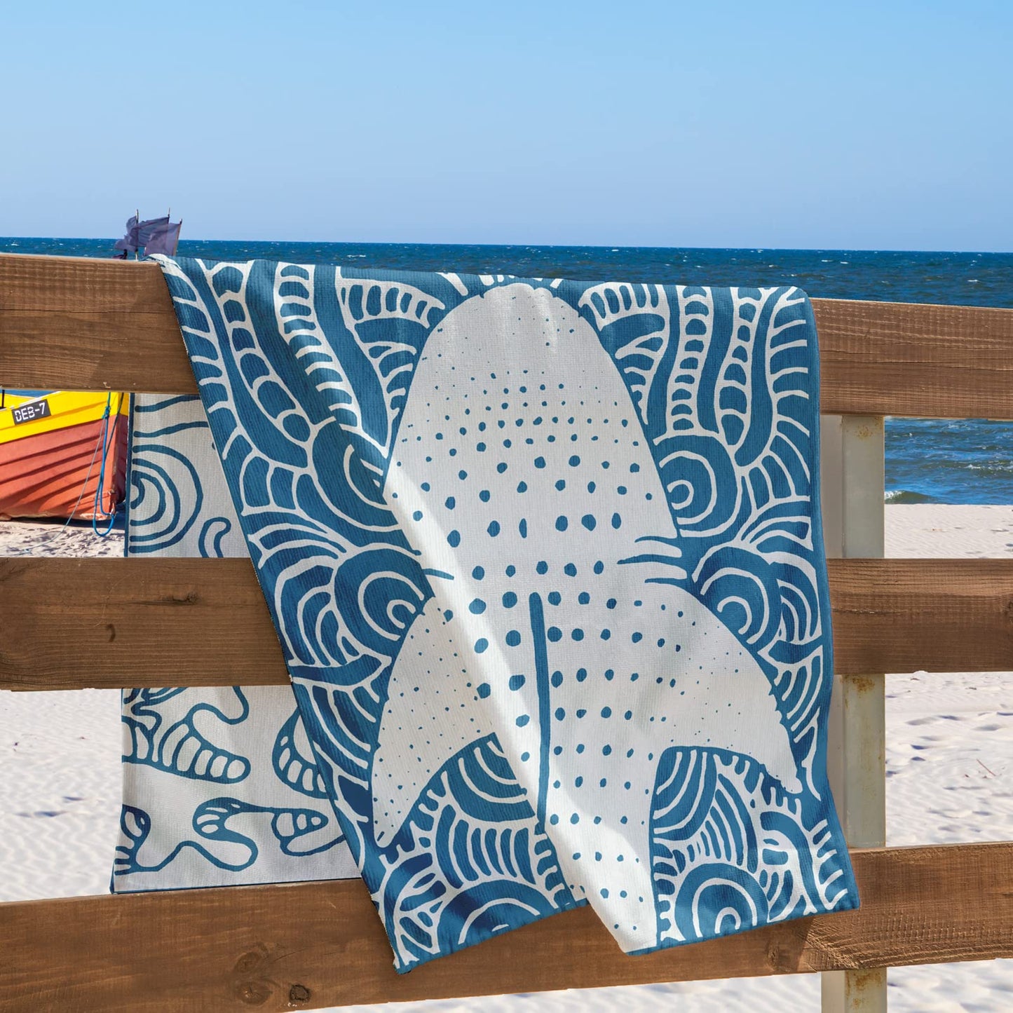RESTILO Beach Towel Large 90 x 180 cm 100% Cotton Terry Velour Bath Towel Easy Care Soft and Absorbent Quick-Drying Beach Towel Dark Blue Navy White