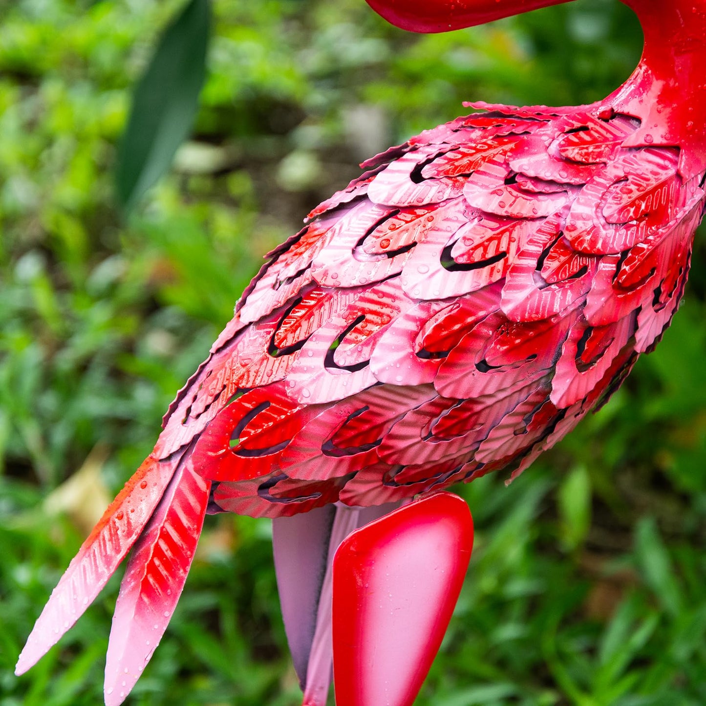 XONOR Metal Flamingo Garden Statues Red Flamingo Yard Art Outdoor Sculptures for Home Patio Lawn Backyard D?cor, Set of 2