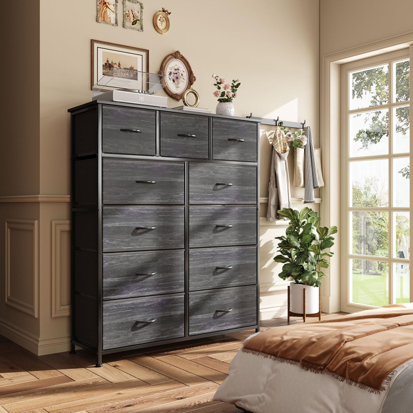 Flrrtenv Chest of Drawer with 11 Drawers, Modern Bedroom Cabinte, Fabric Drawers with Wooden Top, Sturdy Metal Frame, Tall Black Hallway Storage Unit