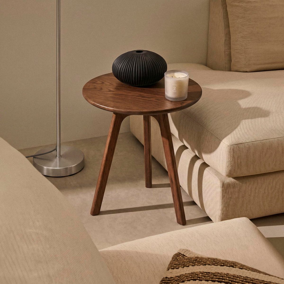 Raico Round Side Table 100% Solid Wood Occasional Table Minimal Scandinavian End Table for Living Room Sofa Table Walnut