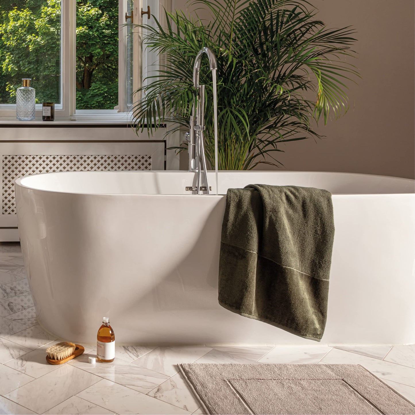 Möve Bamboo Luxe guest towel 30 x 50 cm made of 60% cotton / 40% viscose from bamboo cellulose, silver grey