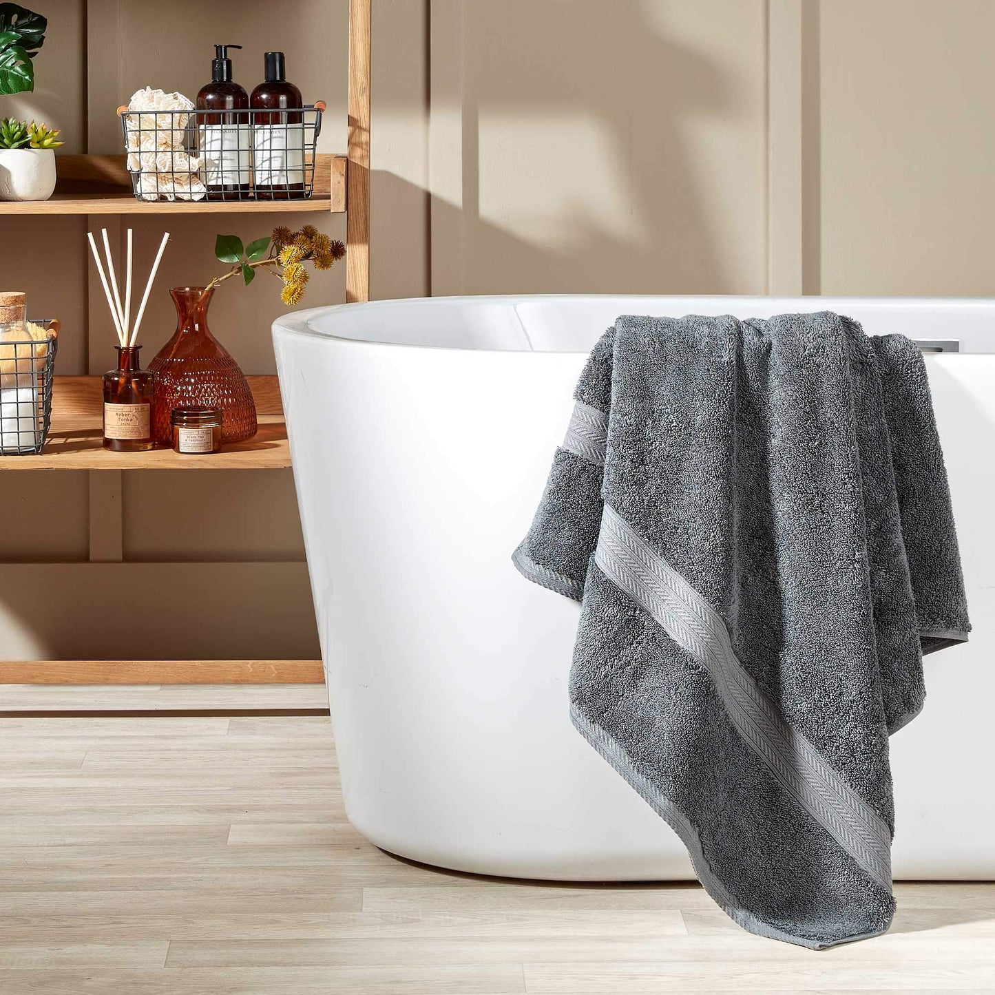 Christy Renaissance 4 Face Cloths Set | Ash Grey | 100% Egyptian Cotton | Luxuriously Soft and Super Absorbent | 675 GSM | 4 Wash Cloth Flannels
