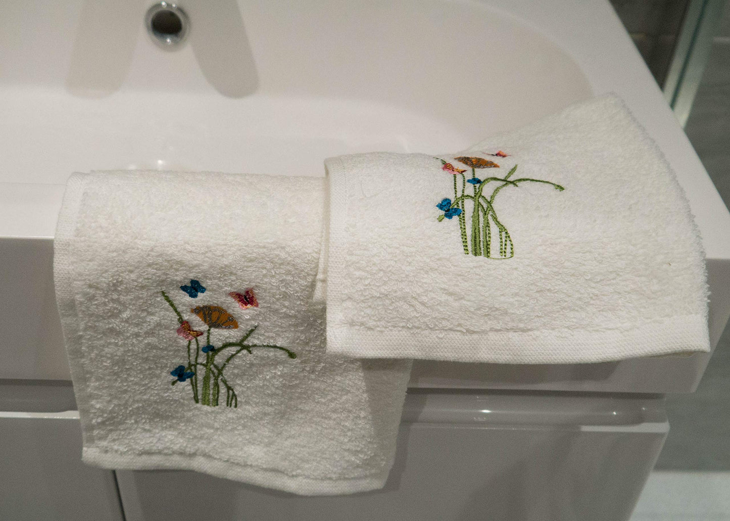 Lex's Linens Floral & Butterfly Embroidered Towels (Set of 2 Face Cloths)