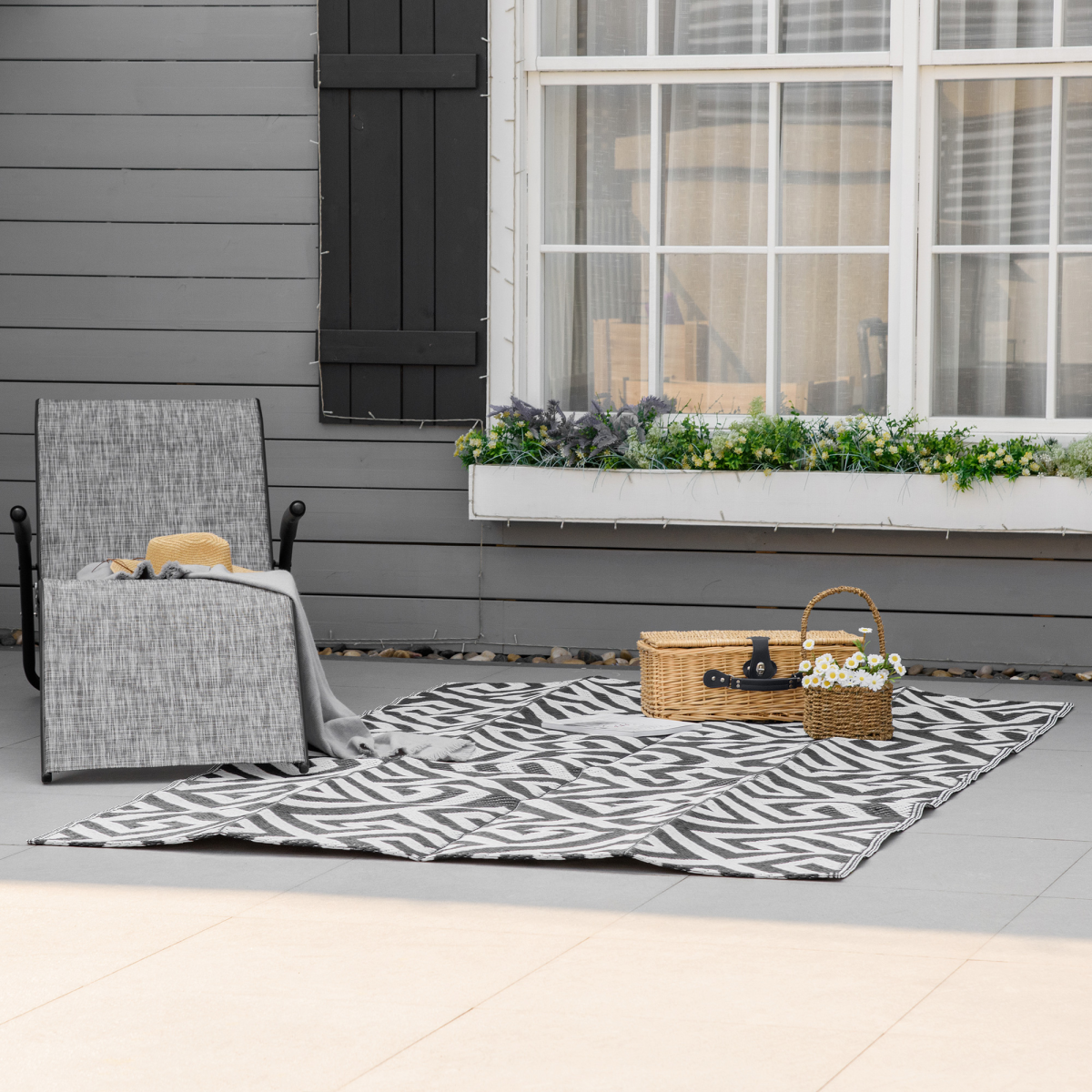 121x182cm Reversible Outdoor Rug Portable Plastic Straw RV Outsunny