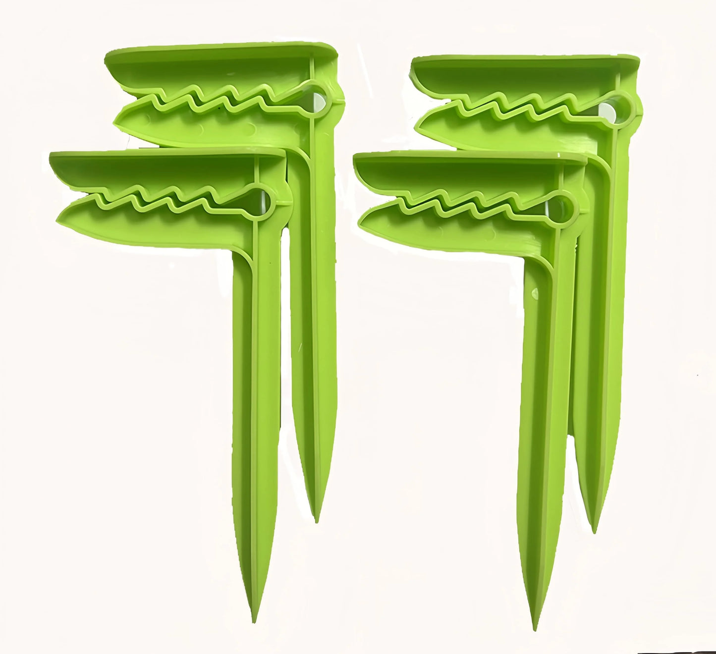 4-Pack Beach Towel Clips – Securely Fasten Towels, Sheets & Blankets – Wind-Proof Clamps for Camping, Pool & Outdoor Trips