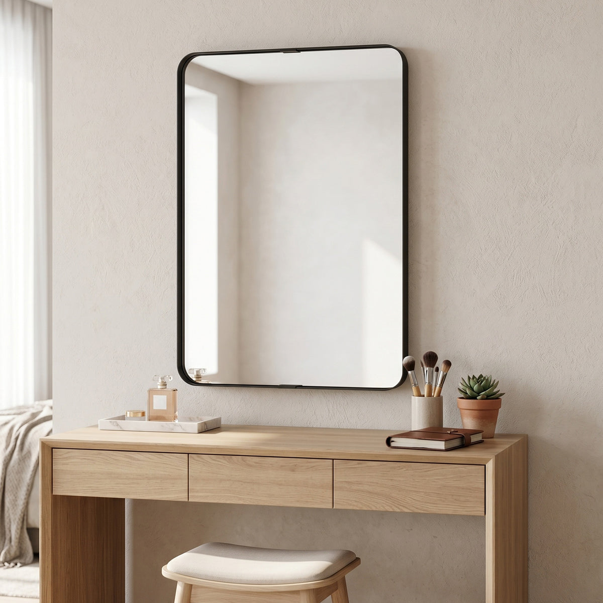 HOMCOM Rectangular Wall Mirror, 90 x 60 cm Wall Mounted Bathroom Mirror with Aluminium Alloy Frame and Tempered Glass, Black