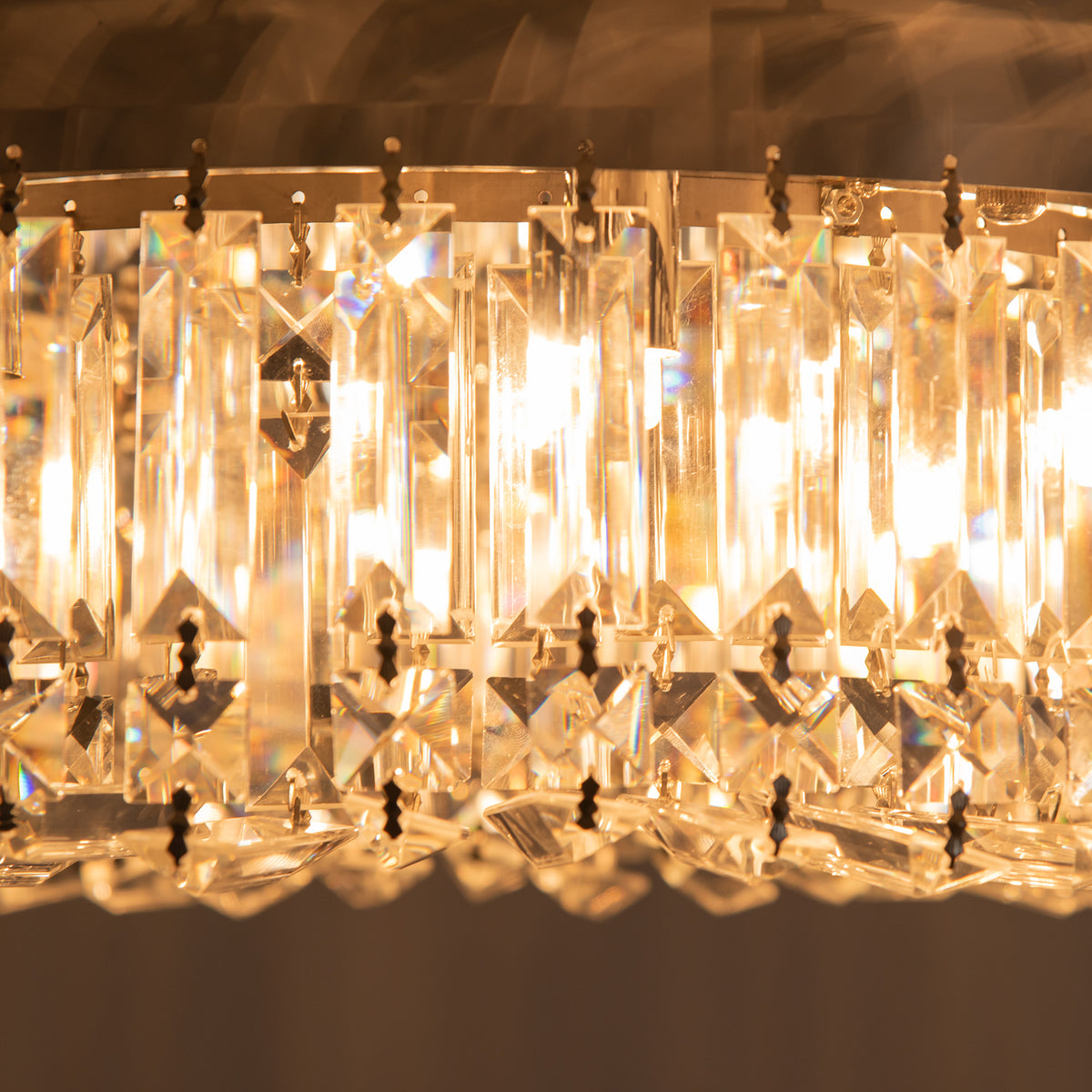 HOMCOM Crystal Chandeliers with Crystal Pendants, 8-Light Ceiling Light for Living Room, Bedroom Dining Room, Silver Tone