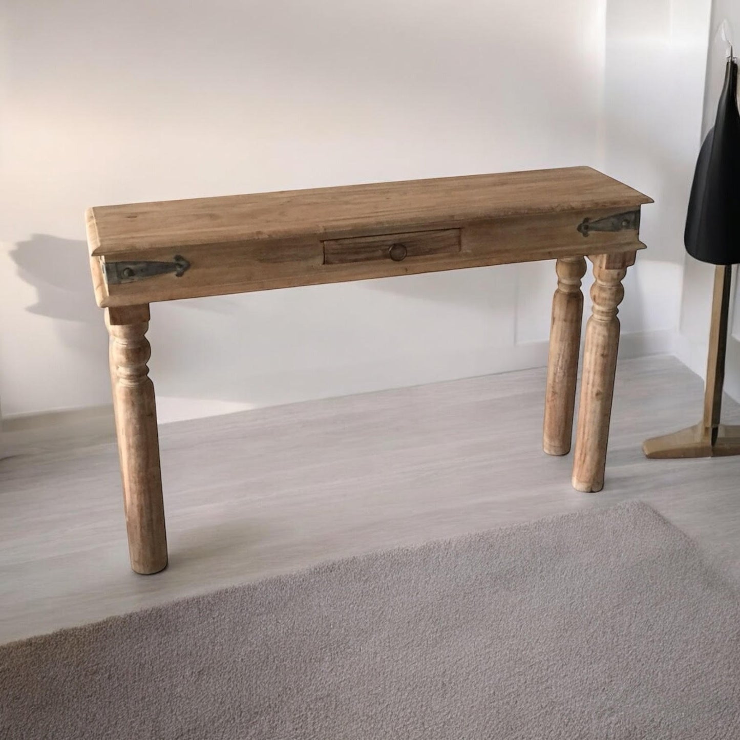 AcaciaHome Durable and Elegant Wooden Console Table – Stylish & Modern, Perfect for Entryways & Living Rooms with Spacious Storage & Elegant Design, Ideal for Home Décor, Office Spaces