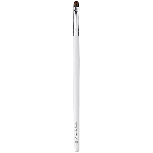 e.l.f. Essentials Small Concealer Brush, Makeup Brush Masks Imperfections & Covers Blemishes For A Flawless Look, Vegan & Cruelty-Free