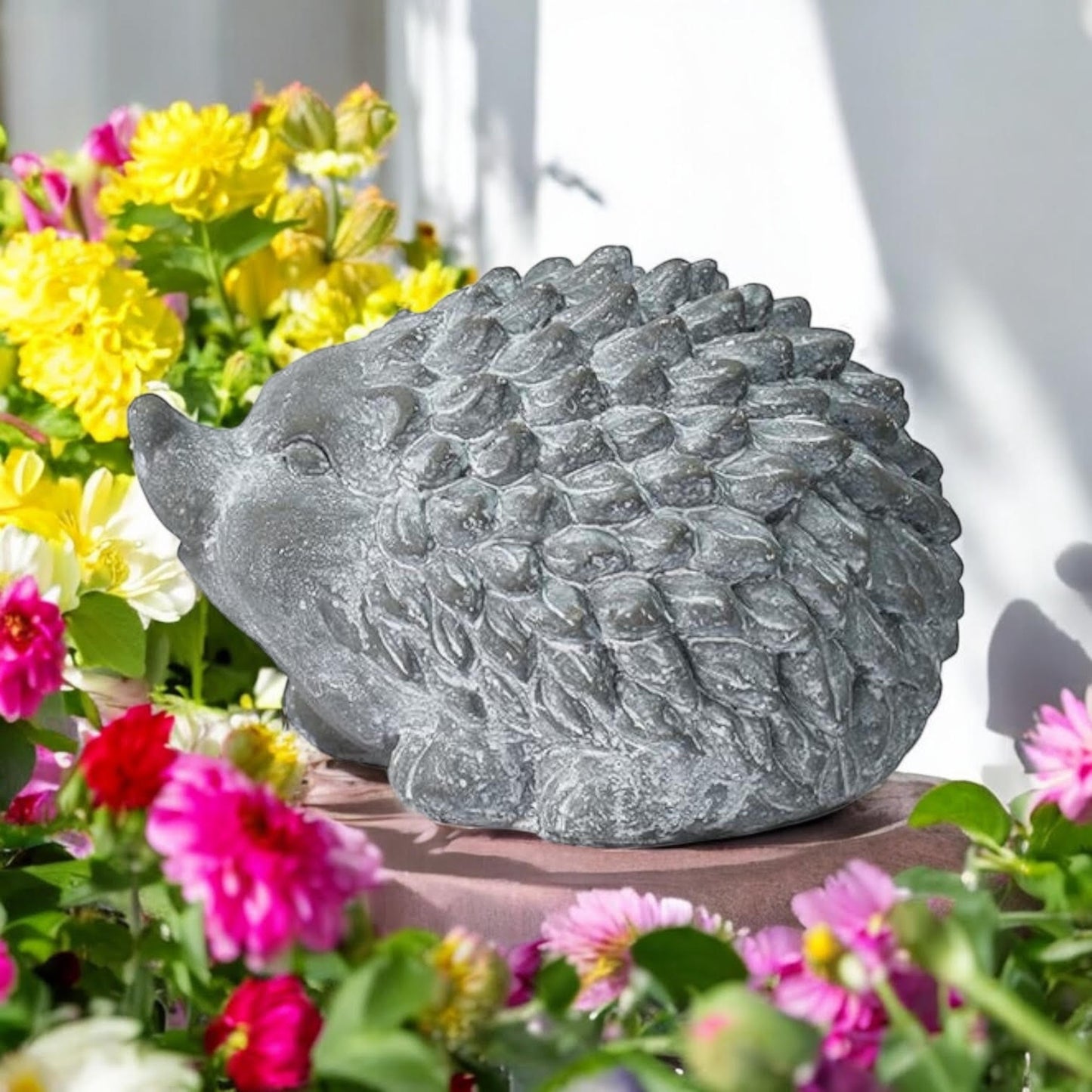 Durable Stone-Look Hedgehog Garden Sculpture – Cement Animal Ornament, Frostproof & Weather-Resistant, Perfect Indoor & Outdoor Décor for Lawn, Patio, Porch, Balcony (21cm Grey Hedgehog Statue)