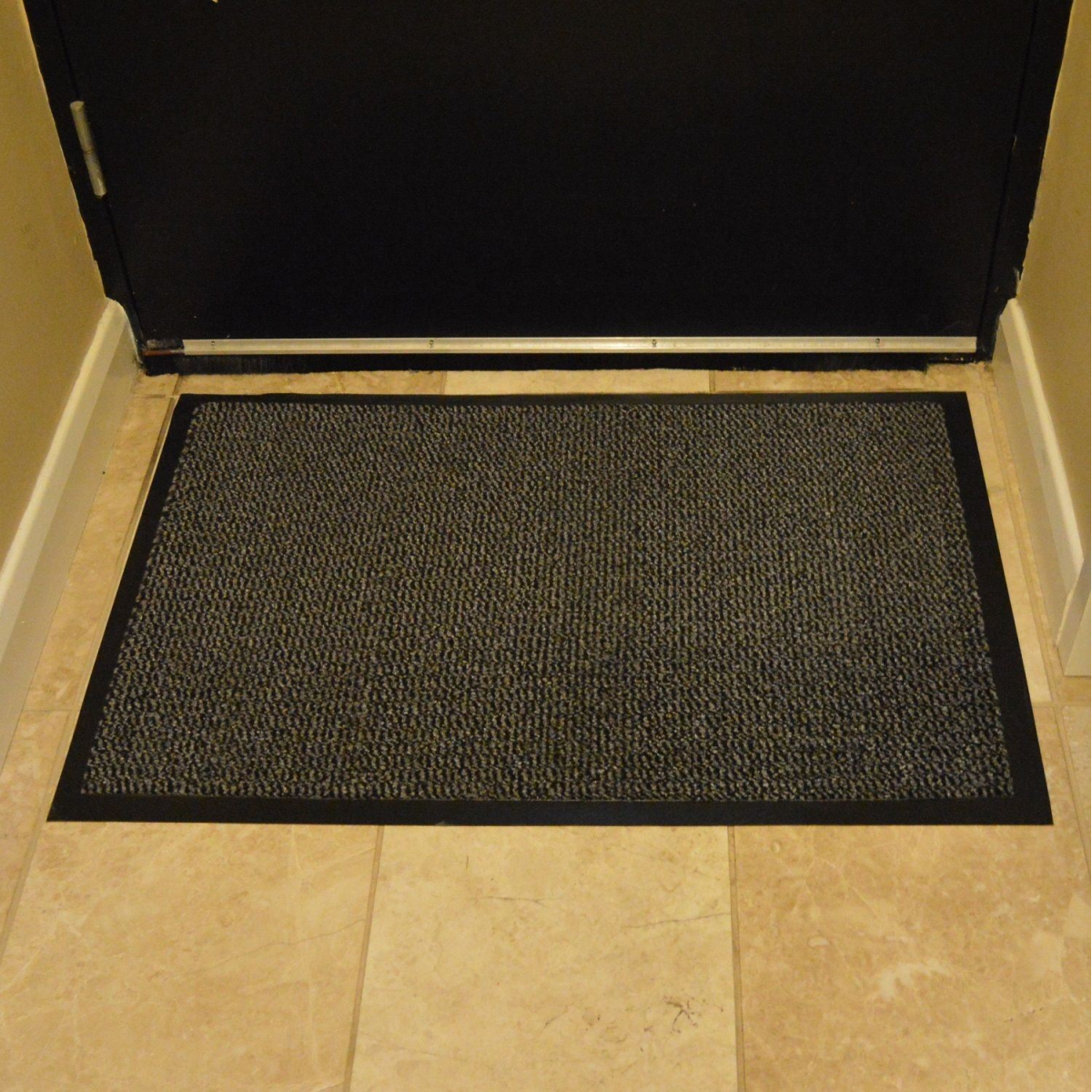 GREY BARRIER MATT 60 X 90