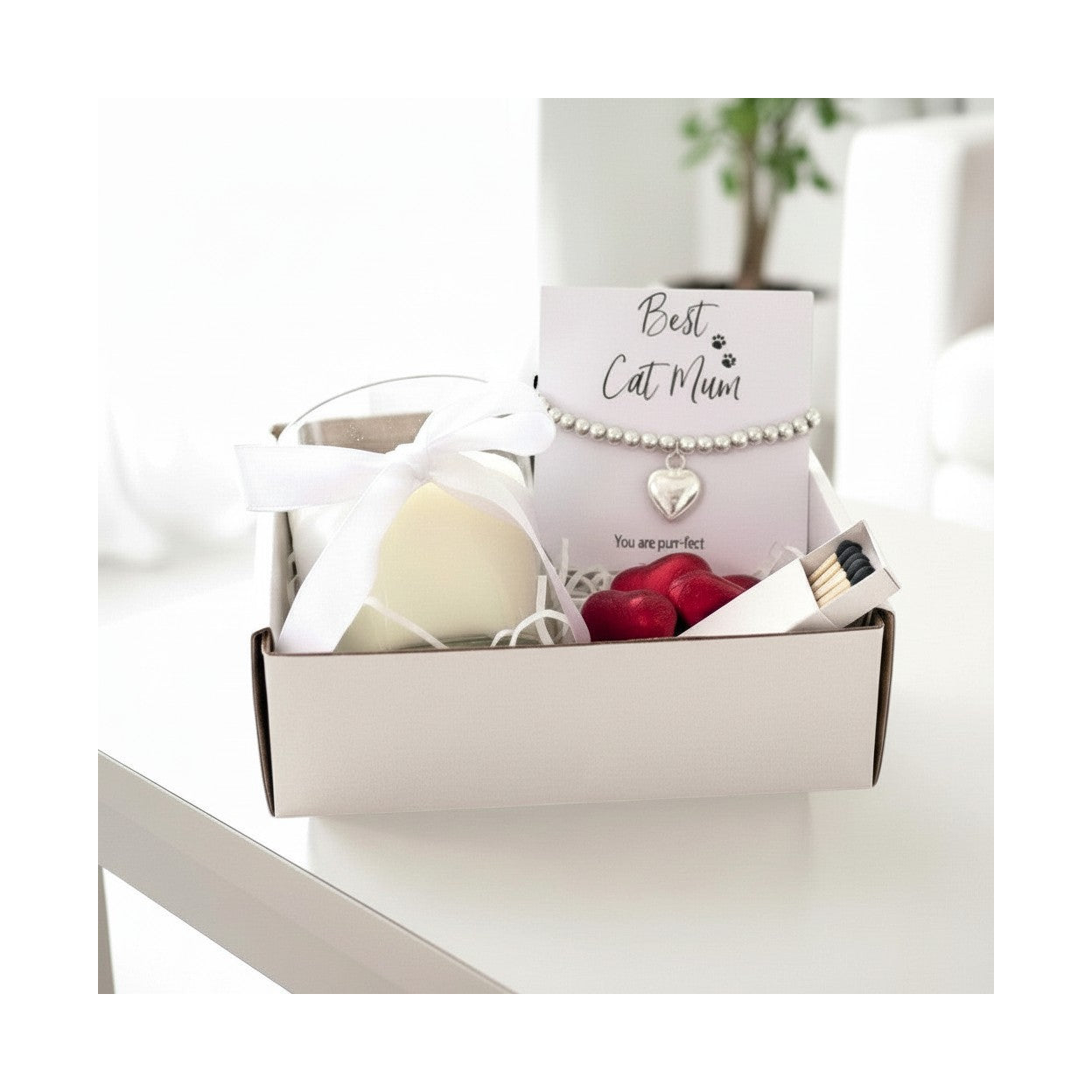 Small Best Cat Mum Gift Hamper | Bracelet, Chocolates & Candle