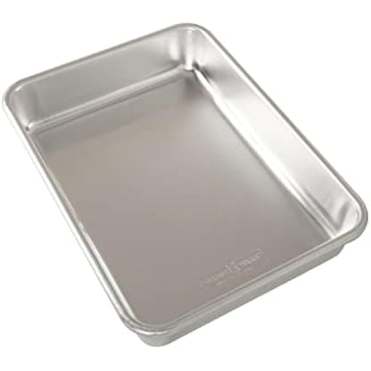 Nordic Ware Naturals 9" x 13" Rectangular Cake Pan, Natural Aluminium Baking Tin with Superior Heat Conductivity, Premium Bakeware Made in the USA, Silver