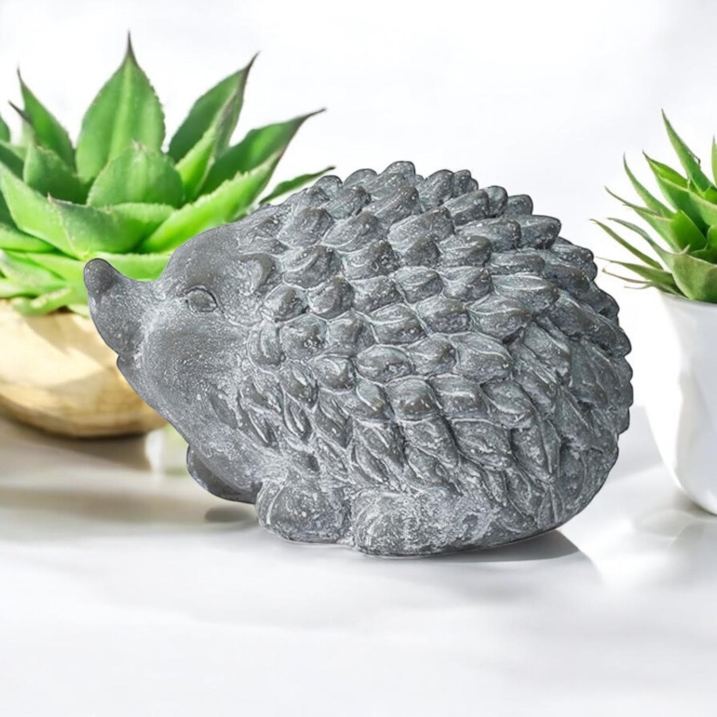 Durable Stone-Look Hedgehog Garden Sculpture – Cement Animal Ornament, Frostproof & Weather-Resistant, Perfect Indoor & Outdoor Décor for Lawn, Patio, Porch, Balcony (21cm Grey Hedgehog Statue)