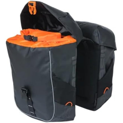 Basil Miles Unisex Daypack.