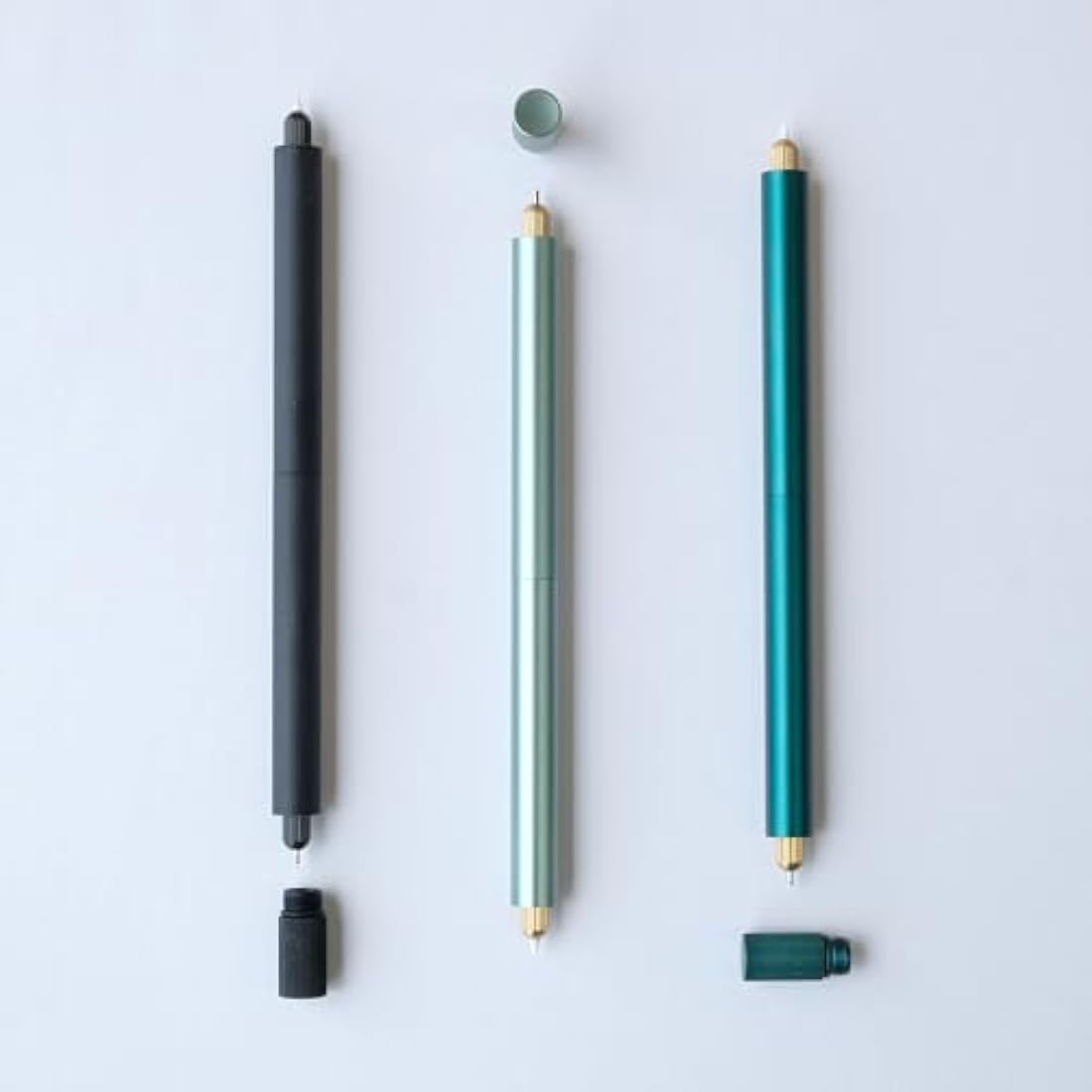 Tom's Studio Lumos Pro Duo Tip (Matte Black) | Refillable Fineliner, Writing & Brush Pen | Comes with 11 Tips, 3ml Deep Black Ink Sample & 2x Ink Reservoirs