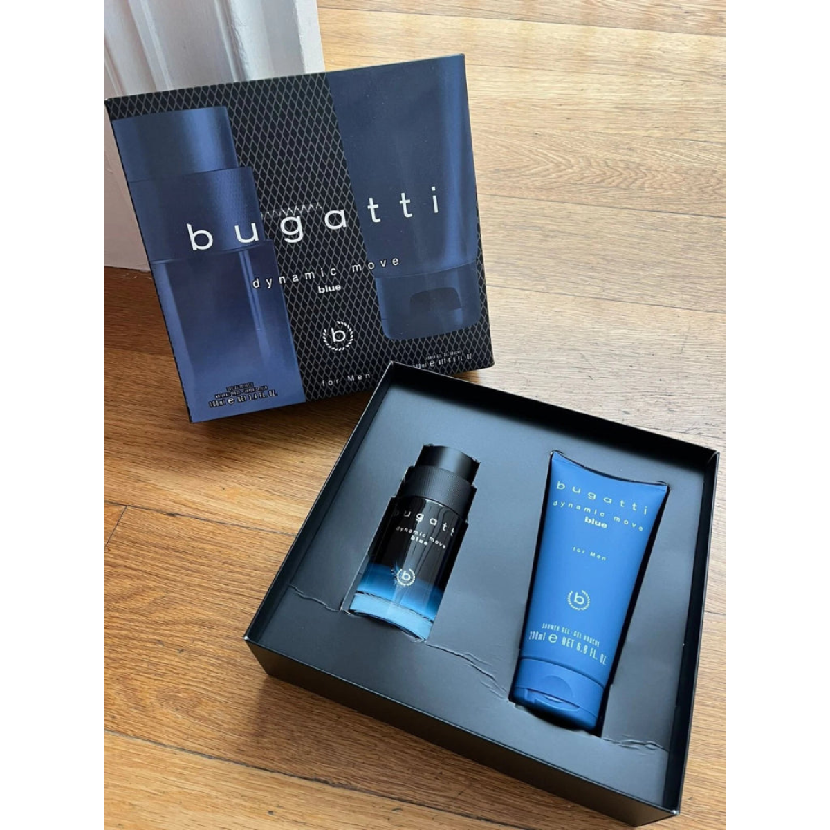Bugatti Dynamic Move Blue For Men Gift Set (Eau De Toilette Spray 100ml  Shower Gel 200ml) (New)