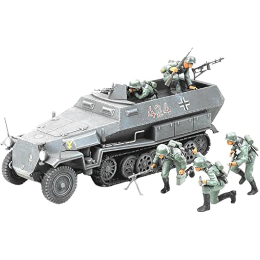 German Hanomag Sd.Kfz.251/1 Military 1:35 Plastic Model Assembly Kit