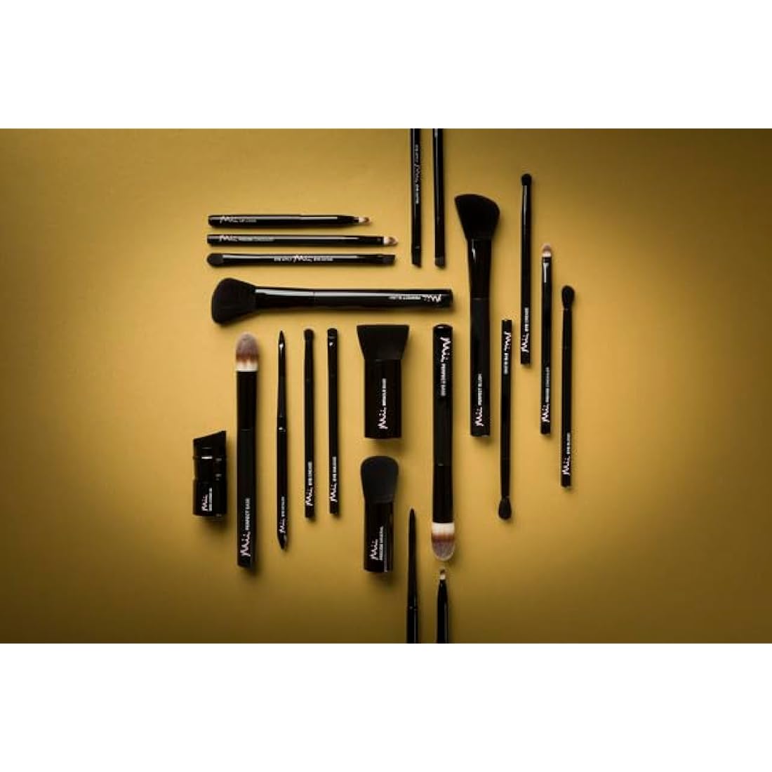 Mii Cosmetics - Precise Mineral Kabuki Brush
