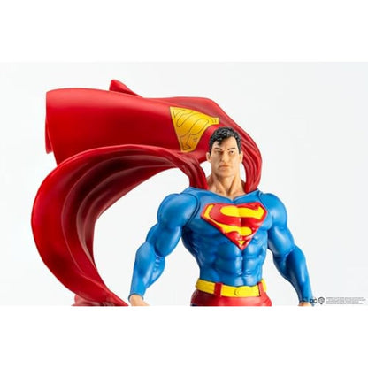 DC Heroes: Superman (Classic Version) Previews Exclusive 1:8 Scale Statue