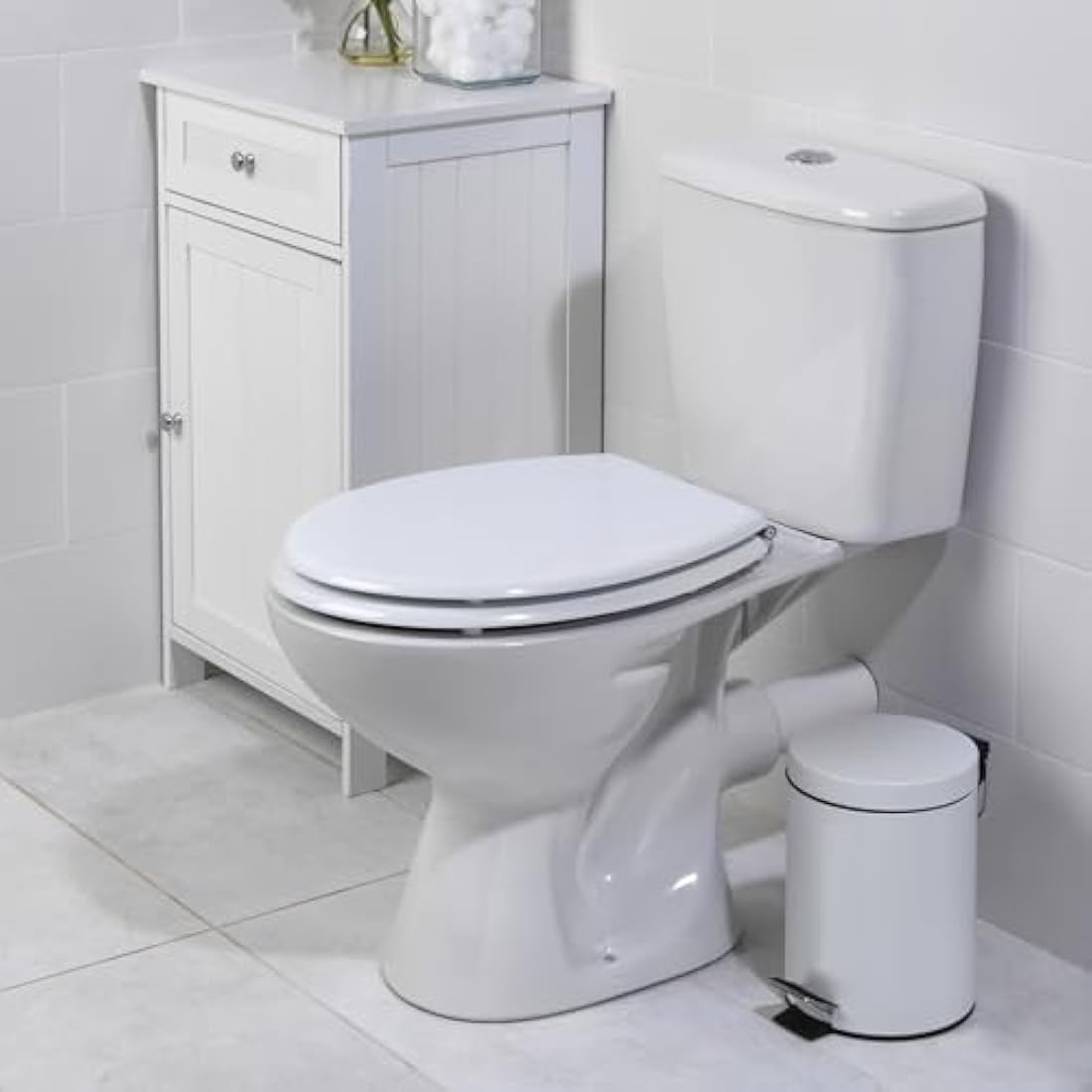 Beldray Toilet Seat - O Shaped White Tongue & Groove Wooden Cover, 18 Inch 36 x 42.8 cm, Fits Most Standard Sized Toilets, Stainless Steel Hinges, Simple Fitting, Quick Release For Easy Cleaning