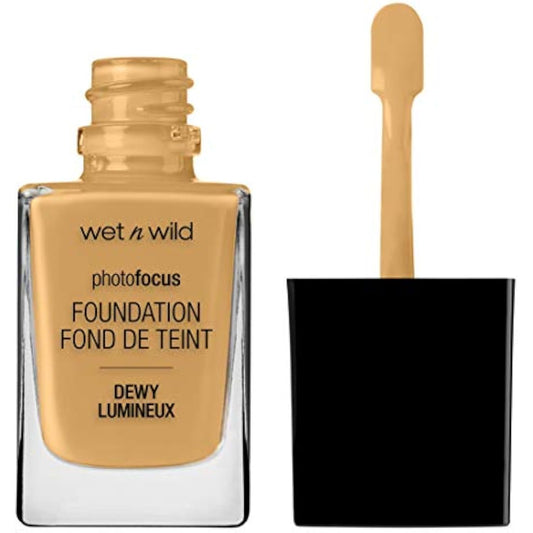 Wet n Wild, Photo Focus Foundation Dewy, Weightless Foundation with Nourishing and Long-wearing Formula, Buildable Coverage, Ideal for Normal to Dry Skin Type, Vegan, Desert Beige
