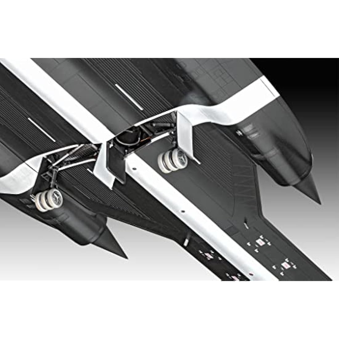 Revell 04967 Lockheed SR-71 A Blackbird 1:48 Scale Unbuilt/Unpainted Plastic Model Kit