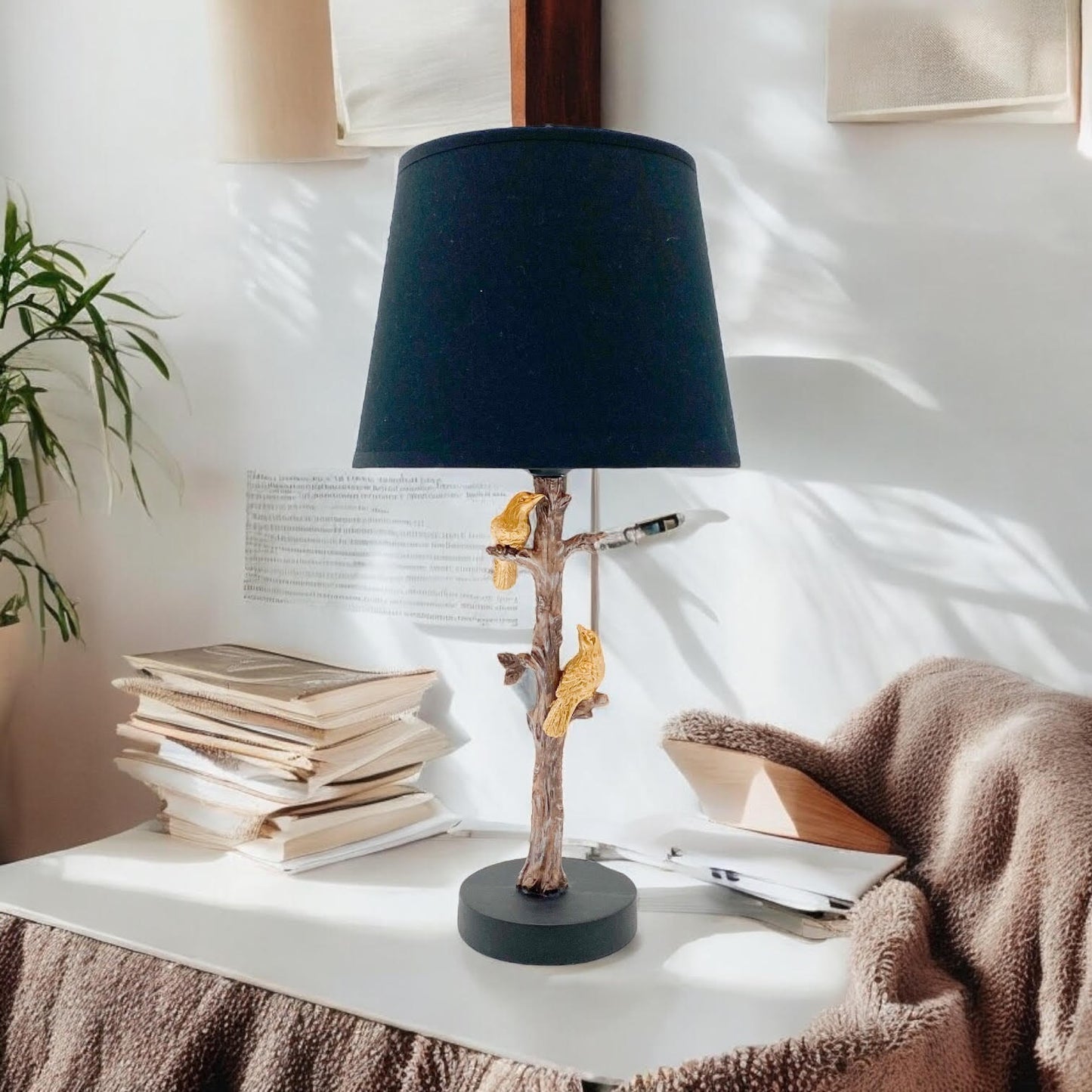 AcaciaHome Parrot Table Lamp with Drum Shade – Stylish Modern Animal-Inspired Resin Base, Decorative Lighting with Cozy Ambient Glow for Bedroom, Hallway, Living Room, or Home Décor (Table Lamp 44cm)