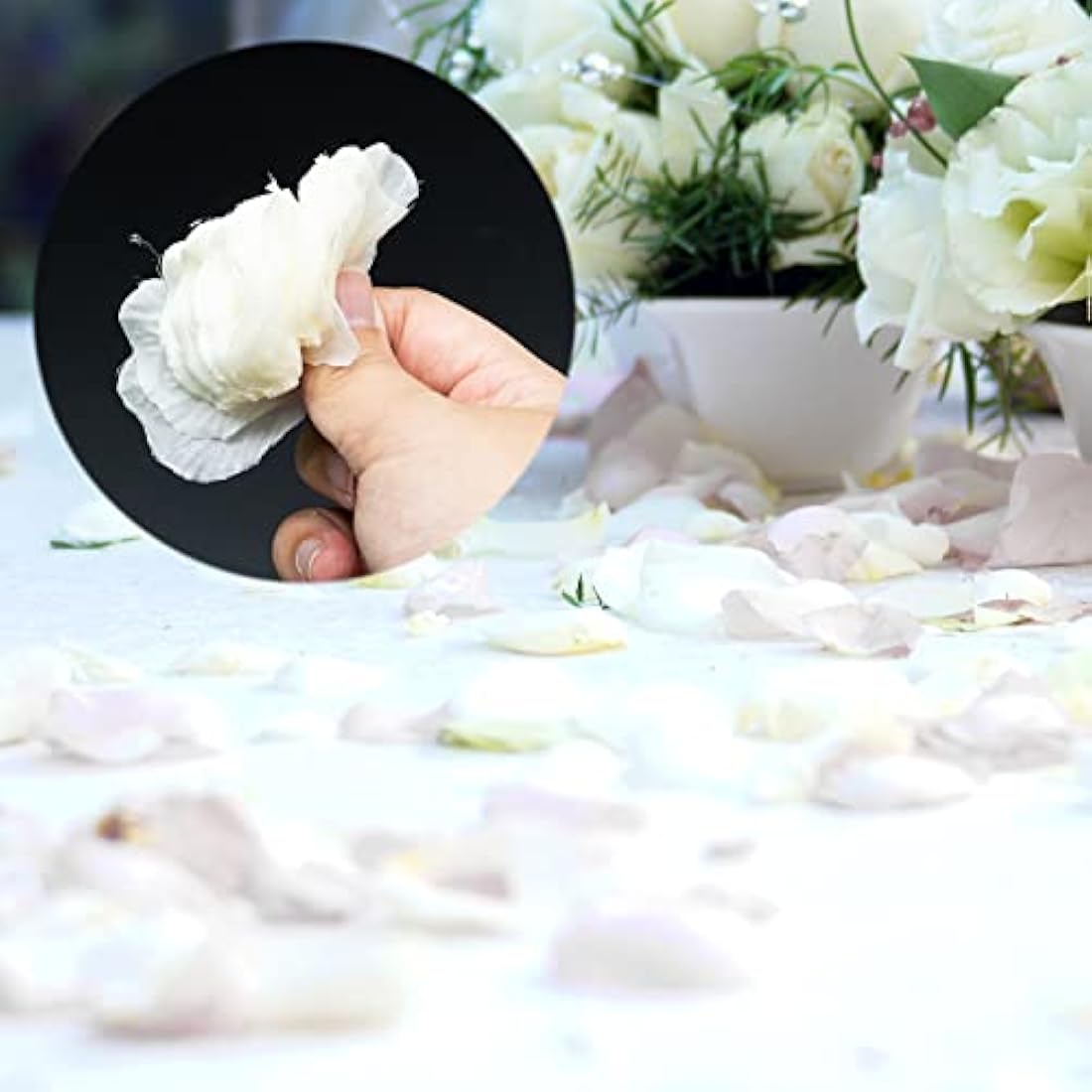 LAMXD 1000 Pcs Rose Petals Artificial Silk Flowers Petals No-Taste Artificial Roses for Wedding Decoration Confetti Table Valentine's Day Party Fake Roses Petals (Off White)
