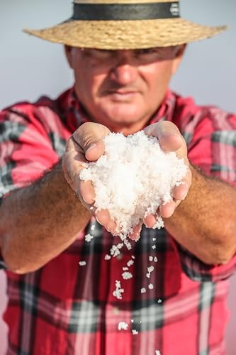 Le Saunier De Camargue French Sea Salt, Fleur De Sel, Hand Harvested, Delicate Salt Flakes for Cooking and Seasoning, Round Box 125 g