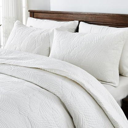 Qucover Quilted Bedspreads Soft and Comfortable Cotton Bedspread Super King Size with Elegant Embroidered Palm Leaf Pattern, 3 Pieces Bedspreads