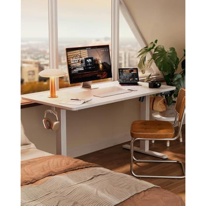 ErGear Electric Standing Desk Height Adjustable 160 x 80cm, Sit Stand Desk with 4 Memory Smart Pannel, Home Office Desk with Splice Board