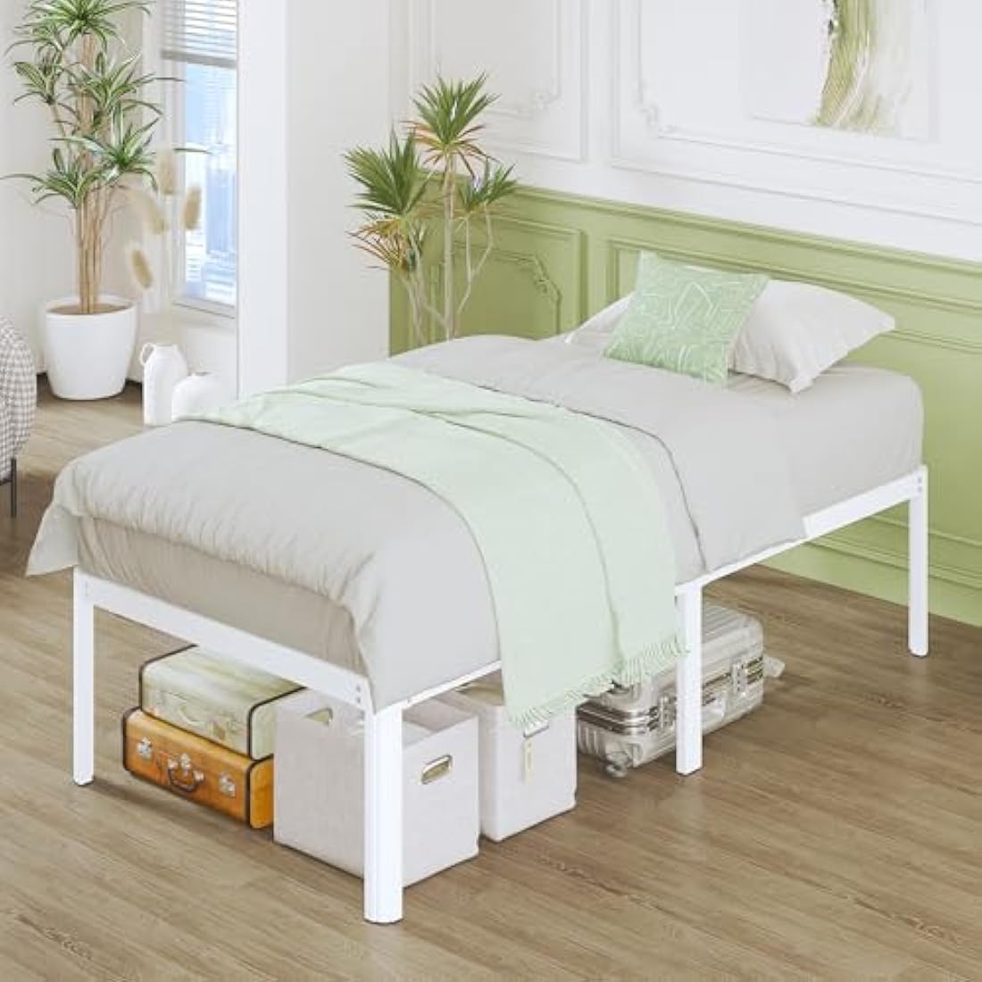 Lutown-Teen 46 cm High Small Single Bed Frame 2ft 6 with Rounded Corners, Heavy Duty Metal Bed Frames Small Single with Steel Slats, Ample Space Underneath, Noise Free, Easy Assembly, White