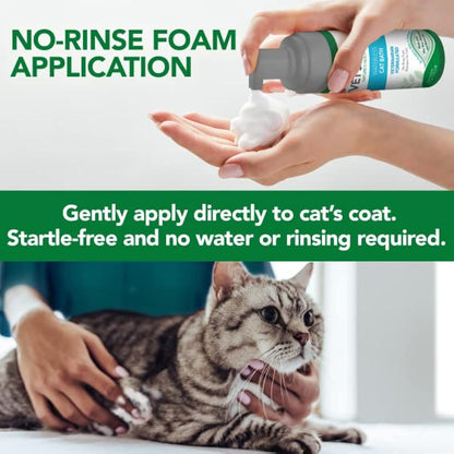 Vet's Best Waterless Cat Bath | No Rinse Waterless Dry Shampoo for Cats 150ml