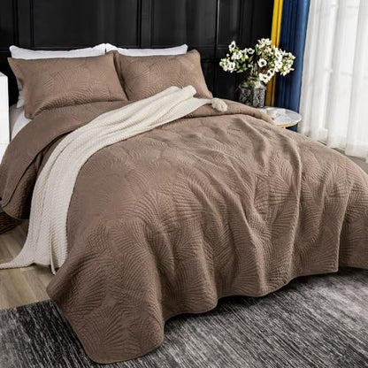 Qucover Quilted Bedspreads Soft and Comfortable Cotton Bedspread Super King Size with Elegant Embroidered Palm Leaf Pattern, 3 Pieces Bedspreads