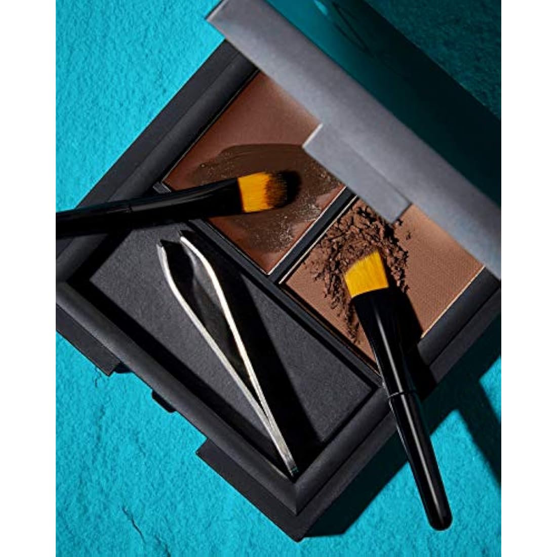 Sleek MakeUP Brow Kit, Brow Wax and Powder Kit with Tweezers and 2 Brushes, Define and Sculpt Brow with a Travel Size Kit, Medium