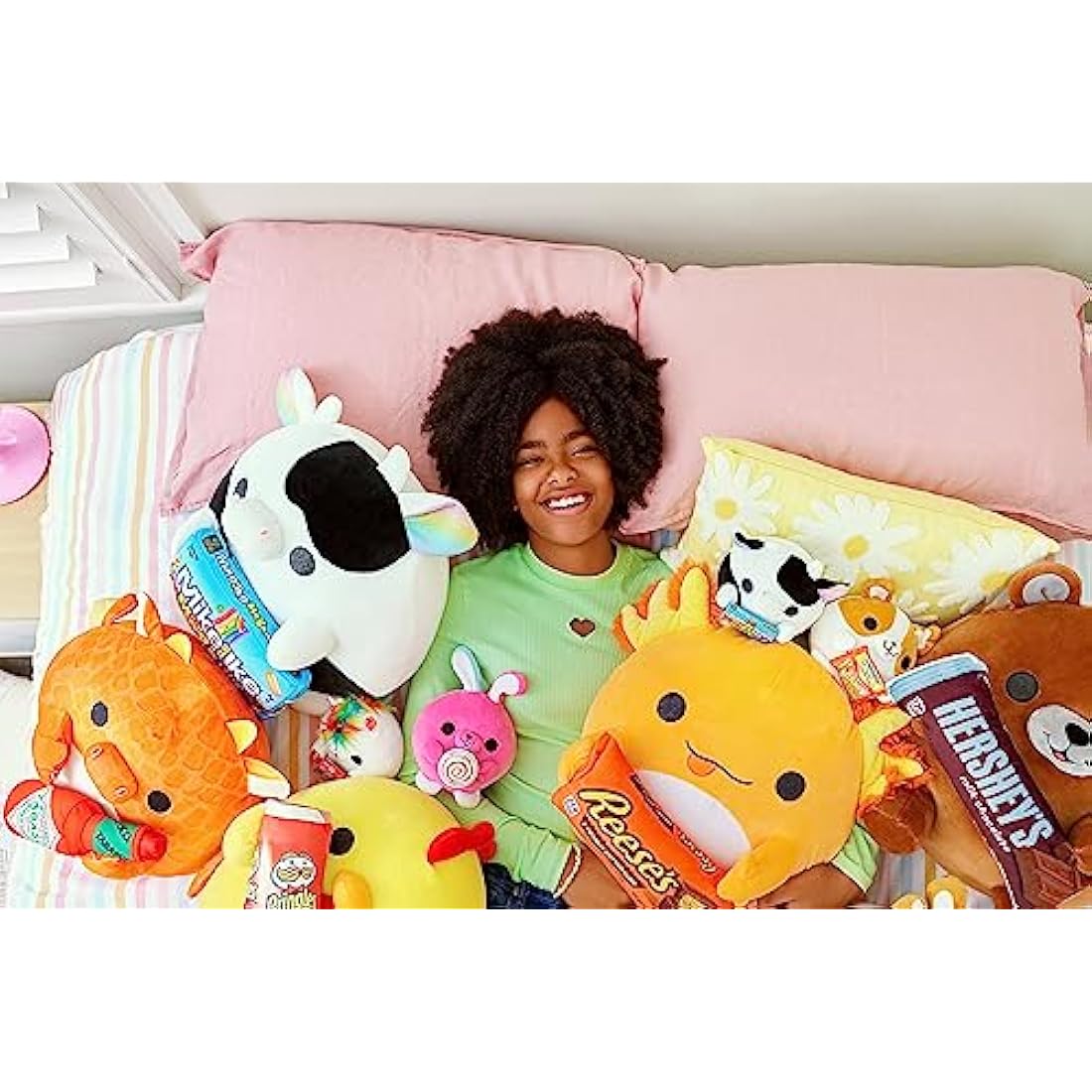 Snackles Series 1 Cow (Mike and Ike), Surprise Medium Plush, Ultra Soft Plush, 28 cm, Collectible Plush with Real Brands (Cow)